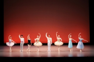 �摜(320x212)�E�g��摜(640x425)